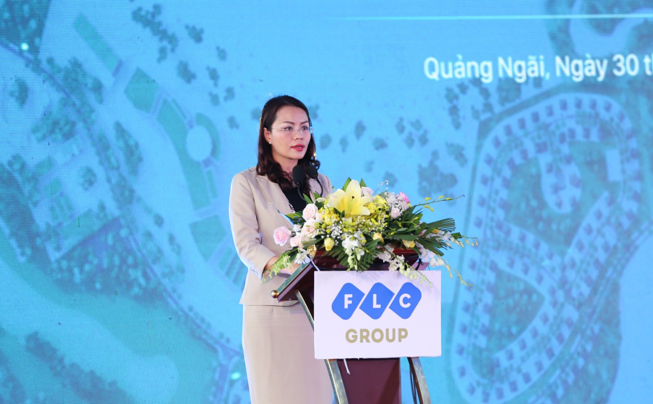 Bà Hương Trần Kiều Dung, Phó Chủ tịch kiêm Tổng giám đốc Tập đoàn FLC phát biểu