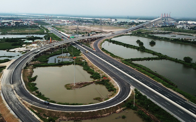 Cao tốc Hạ Long - Hải Phòng sẽ là một cú hích mạnh mẽ để Quảng Ninh sớm trở thành “thiên đường” bất động sản nghỉ dưỡng miền Bắc.