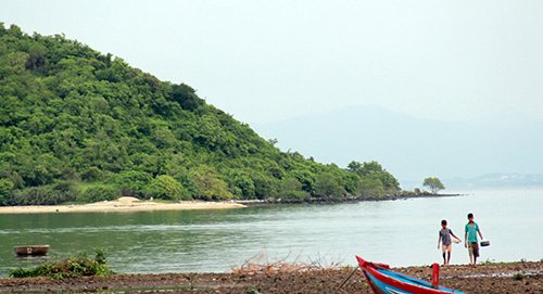 Một góc đảo Hòn Lớn (vịnh Vân Phong).