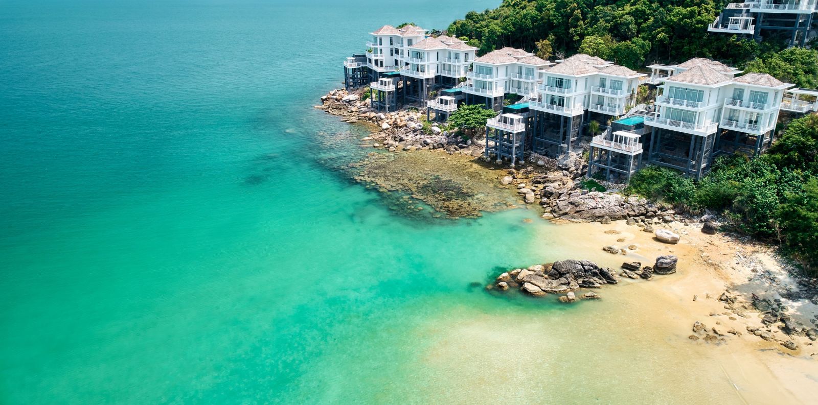 Khu nghỉ dưỡng siêu sang hai mặt biển Premier Village Phu Quoc Resort.