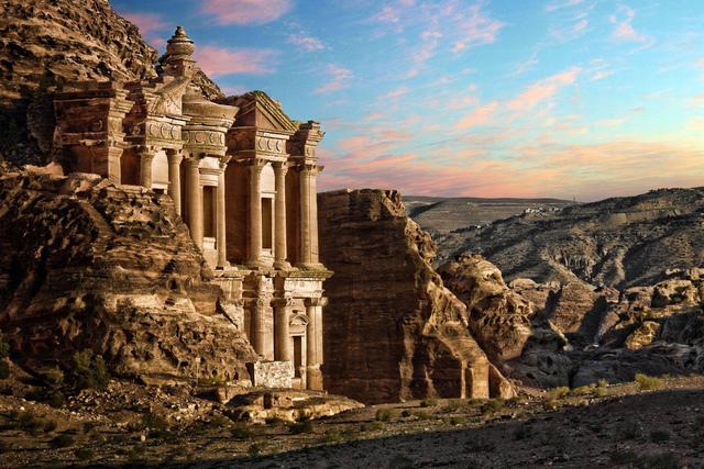 Hoàng hôn ở thành phố cổ Petra.
