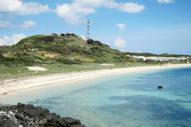 Đảo Phú Quý sẽ hướng đến sản phẩm du lịch nghỉ dưỡng kết hợp thể thao biển...