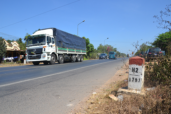 Điểm giao cắt giữa cao tốc Phan Thiết - Dầu Giây với quốc lộ 1 thuộc địa phận xã Xuân Tâm, huyện Xuân Lộc.