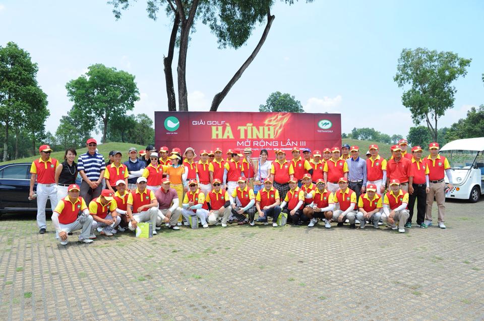 Hội Golf Hà Tĩnh có gần 100 hội viên, trong đó trên 50% là doanh nhân con em Hà Tĩnh sinh sống, làm việc tại Hà Nội, TP.HCM, Đà Nẵng...
