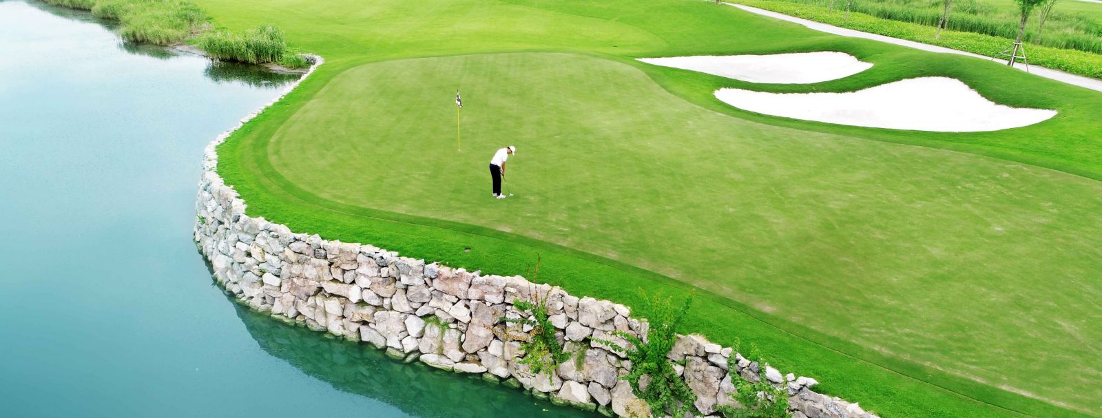Sân golf Vinpear Hải Phòng là sân golf trên đảo lớn nhất cả nước.