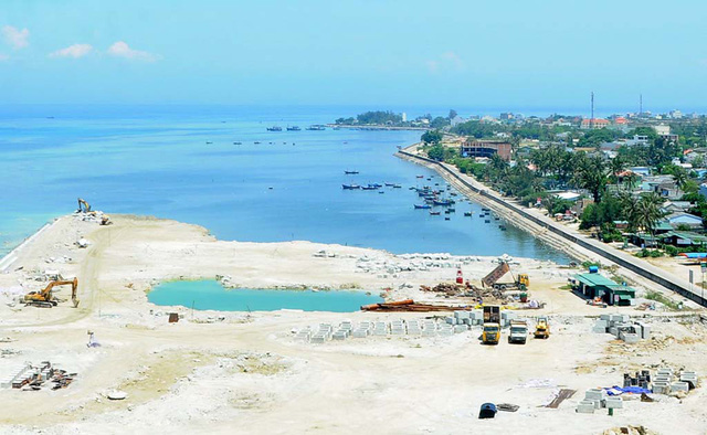 Theo đề xuất của doanh nghiệp, toàn bộ khu vực biển cạnh cảng Bến Đình sẽ bị san lấp để làm dự án khu đô thị -