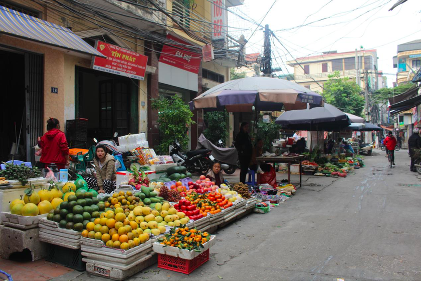 Chợ Lắp ghép - một khu chợ dân sinh tại phố Nguyễn An Ninh, Hoàng Mai, Hà Nội