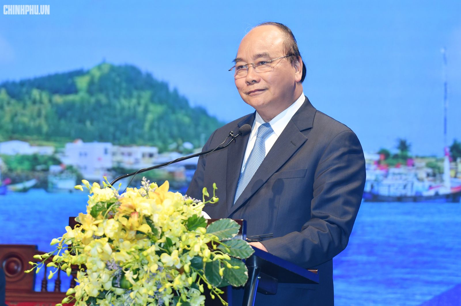 Thủ tướng phát biểu tại Hội nghị phát triển du lịch miền Trung - Tây Nguyên. Ảnh VGP/Quang Hiếu