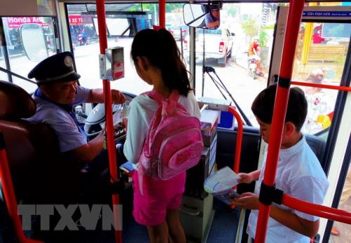 Tp. Hồ chí Minh thí điểm thẻ xe buýt thông minh trên 9 tuyến. Ảnh minh họa: Huyền Trang/TTXVN