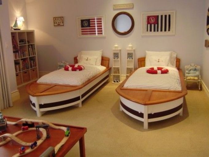 Một sự phá cách đầy thú vị trong nội thất phòng ngủ với chiếc giường biến thành con tàu của 2 chàng thủy thủ trẻ
