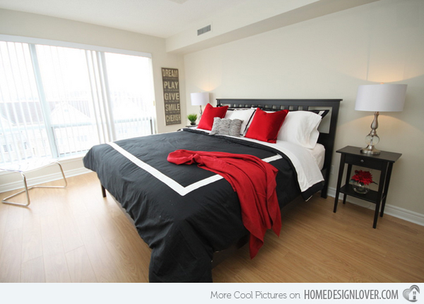 Mẫu nội thất phòng ngủ với ba màu sắc đen, trắng và đỏ trên thật hoàn hảo dù được chiếu sáng bởi ánh sáng tự nhiên hay ánh sáng nhân tạo.