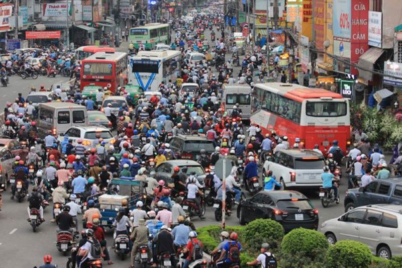 Tình trạng ùn tắc giao thông ở Hà Nội và TP.HCM liệu có được giải quyết với những chính sách quy hoạch đô thị khi sử dụng Uber Movement (Ảnh: SaigonTimes)