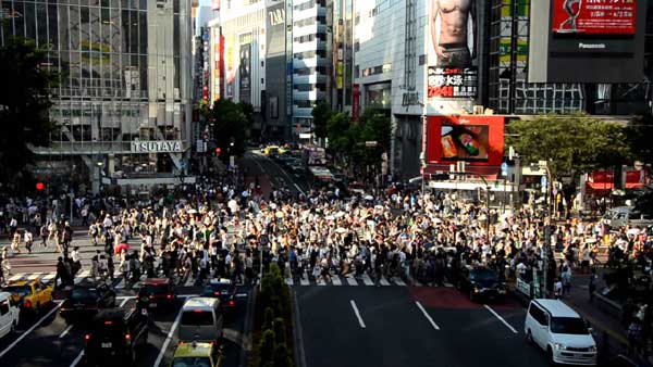 Đường phố Nhật Bản vô cùng đông đúc