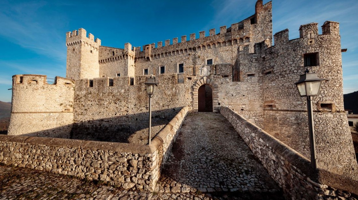 Lâu đài Orsini - Làng Soriano nel Cimino, Lazio, Ý.