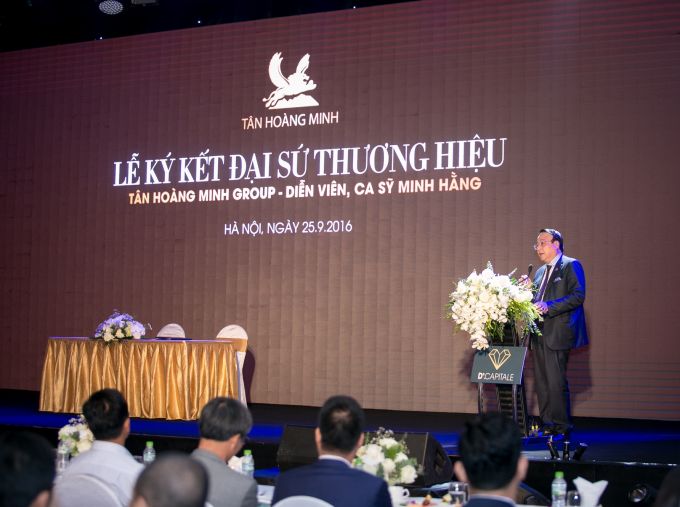 Ông Đỗ Anh Dũng – Chủ tịch – TGĐ Tập đoàn Tân Hoàng Minh cho biết hình ảnh  ca sỹ Minh Hằng phù hợp với các dự án của Tập đoàn