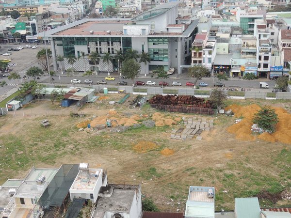 Sau cơn sốt đất năm 2010 và 2011, bất động sản Đà Nẵng đóng băng, còn nhiều dự án đến nay vẫn còn bỏ hoang