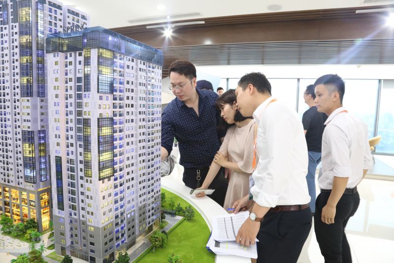 Nhiều khách hàng quan tâm tìm hiểu cơ hội đầu tư căn hộ cho thuê tại dự án GoldSeason (47 Nguyễn Tuân,  Q.Thanh Xuân, Hà Nội).