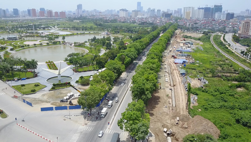 Ngày hôm nay, gần 1.300 cây xanh trên đường Phạm Văn Đồng sẽ được chặt hạ, di dời 