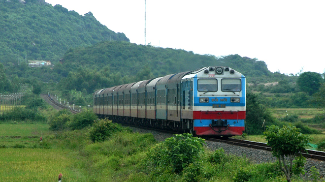 Sát nhập hai công ty vận tải đường sắt Hà Nội - Sài Gòn