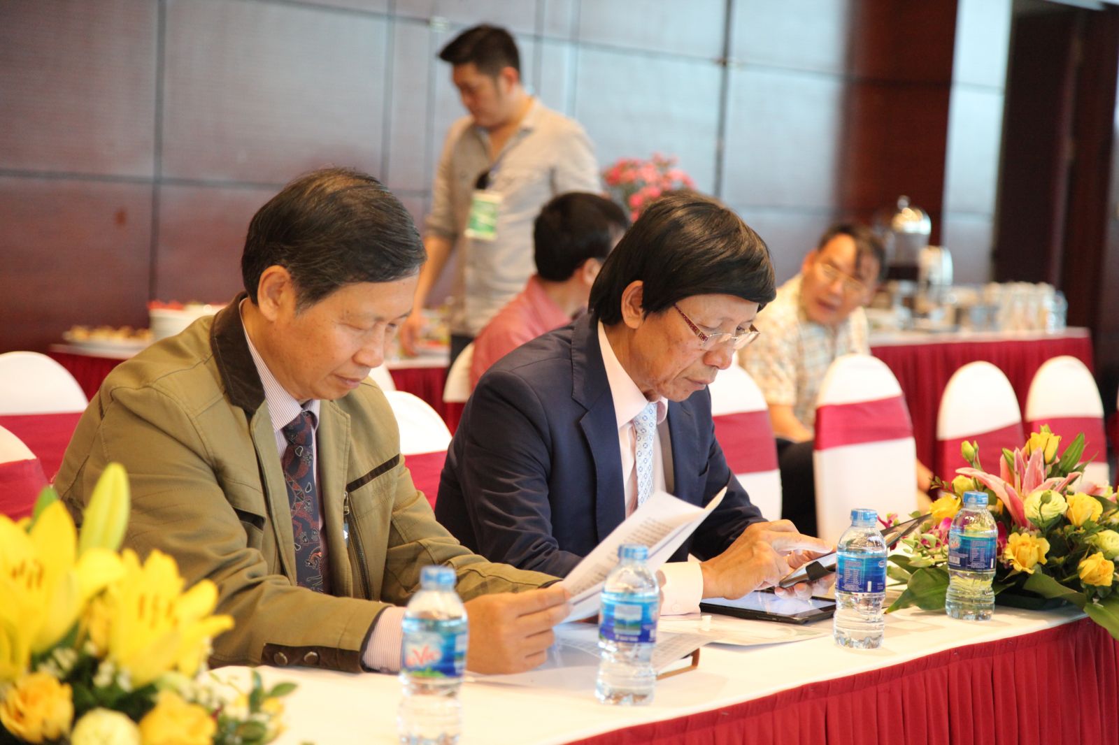 Ông Phan Hữu Thắng, Chủ tịch Hiệp hội Bất động sản Việt Nam và ông Đỗ Viết Chiến, Tổng thư ký Hiệp hội Bất động sản Việt Nam