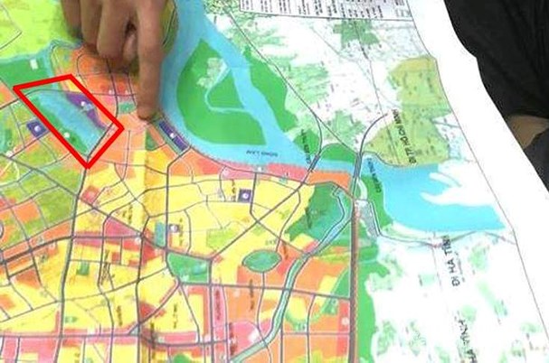 aVị trí mà dự án khu đô thị nghỉ dưỡng phía Nam thành phố Vinh dự kiến FLC đầu tư ( phần bôi đỏ là hồ điều hòa do thành phố xây dựng)
