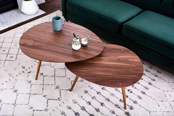 Mid Century Modern Style Wooden Nesting Coffee Table: Màu sắc và hình dáng của bộ bàn này rất phù hợp với những ngôi nhà thiết kế nội thất theo phong cách Bắc Âu.
