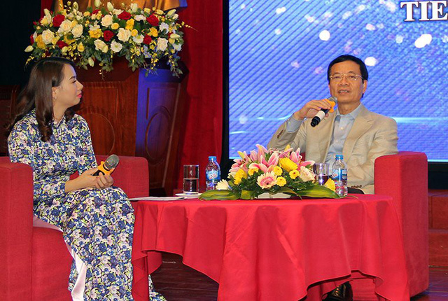 Bộ trưởng Nguyễn Mạnh Hùng cho rằng khi nhận việc khó về mình thì mình sẽ giỏi lên, sẽ tạo ra giá trị cho đất nước, cho tổ chức 