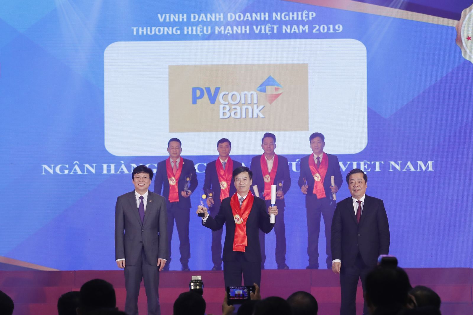 PVcomBank vinh dự đón nhận giải thưởng “Thương hiệu mạnh Việt Nam năm 2018”