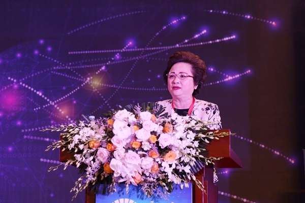 Bà Nguyễn Thị Nga, Chủ tịch Tập đoàn BRG, chia sẻ tại Diễn đàn Kinh tế tư nhân Việt Nam 2019