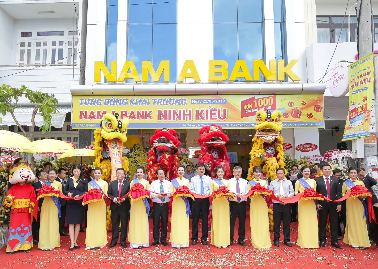 Tưng bừng khai trương Nam A Bank Ninh Kiều tại số 230 Nguyễn Văn Cừ,  Phường An Hòa, Quận Ninh Kiều, TP Cần Thơ.