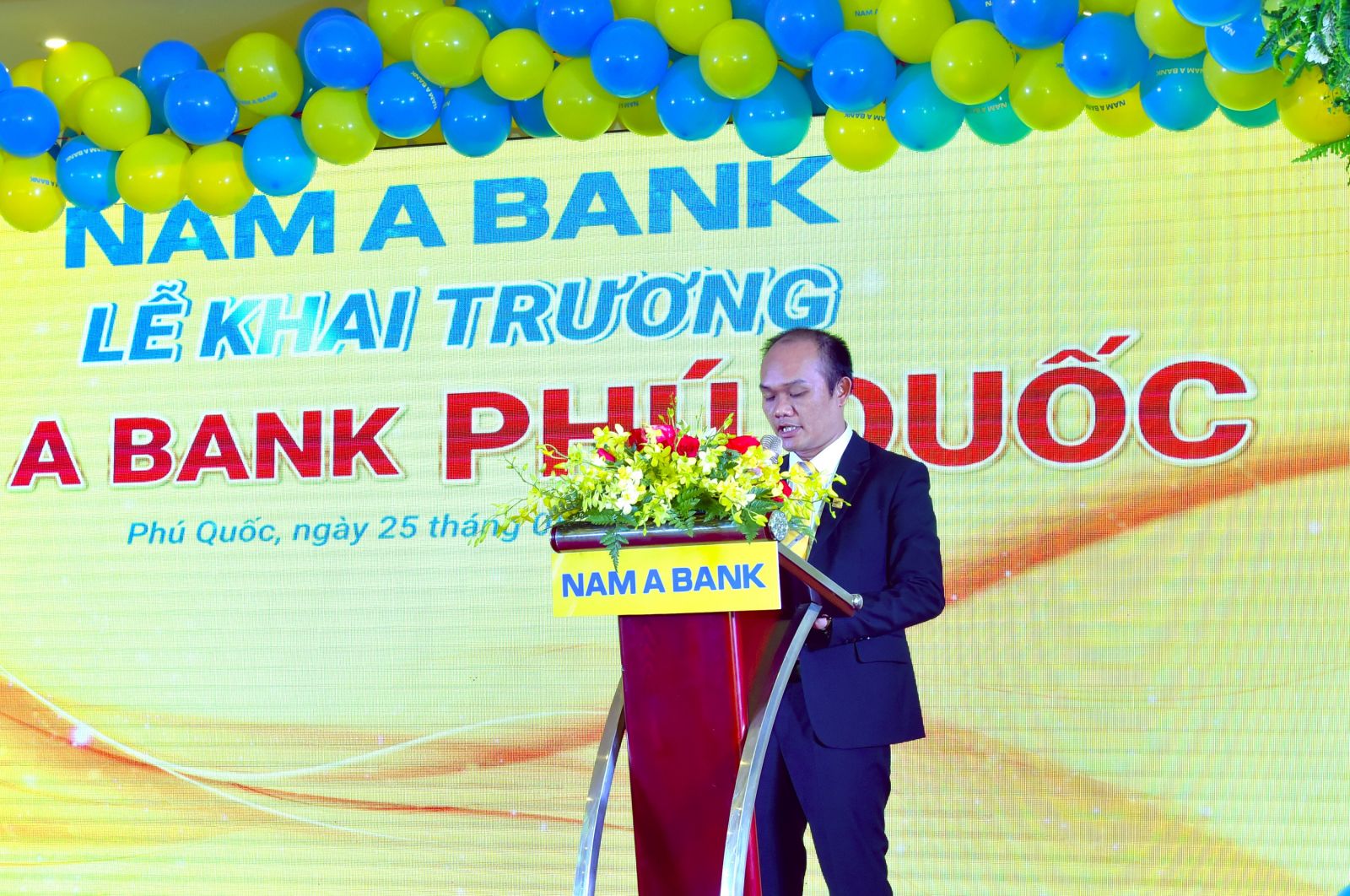 Ông Trần Quang Duy – Giám đốc Nam A Bank Phú Quốc cam kết sẽ cùng toàn đội ngũ nỗ lực mang đến sự trải nghiệm tốt nhất cho khách hàng.