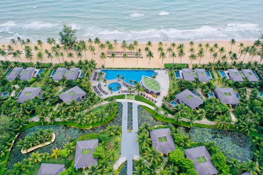 Với mật độ xây dựng thấp, Novotel Phu Quoc Resort mang đến những khoảng xanh tràn ngập và thiết kế hướng biển đón gió trong lành