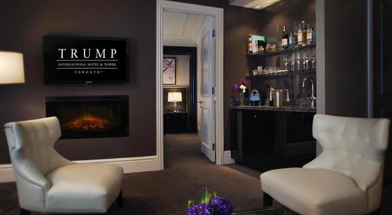 Trump International & Tower được đánh giá là khách sạn đẳng cấp số 1 tại Canada năm 2015