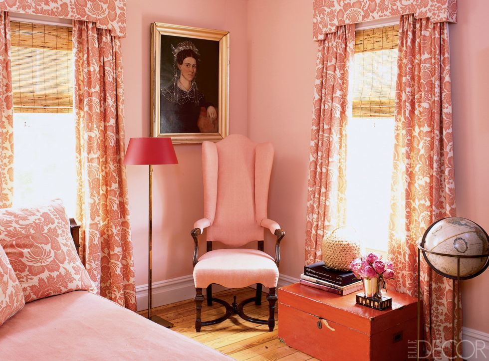 Hồng pastel. Màu sắc hồng đại diện cho phái đẹp làm phản xạ tốt ánh sáng tự nhiên cho căn phòng thêm sáng sủa.