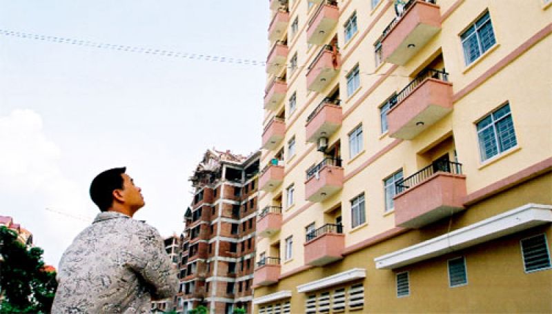 Nhu cầu về nhà ở giá rẻ tăng nhanh chóng nhưng lại không được đáp ứng khiến thị trường nhà ở Việt Nam gặp khó