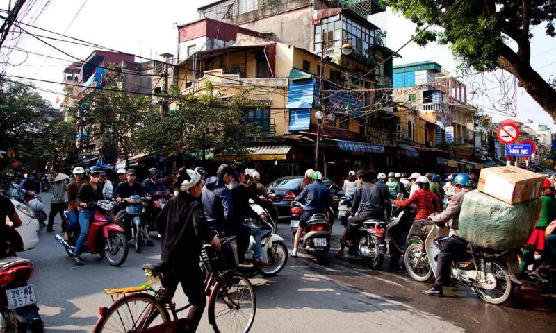 Năm 2008, có đến hơn 80% lượng phương tiện tham gia giao thông tại Hà Nội là xe máy và xe tay ga