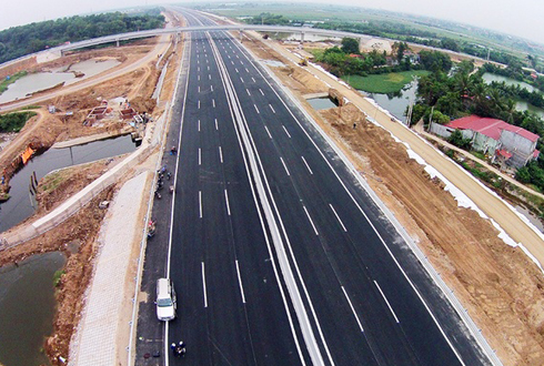 Bộ GTVT vừa trình Chính phủ phương án đầu tư giai đoạn 1 tuyến cao tốc Bắc - Nam với kinh phí hơn 140.000 tỷ đồng. Ảnh minh họa