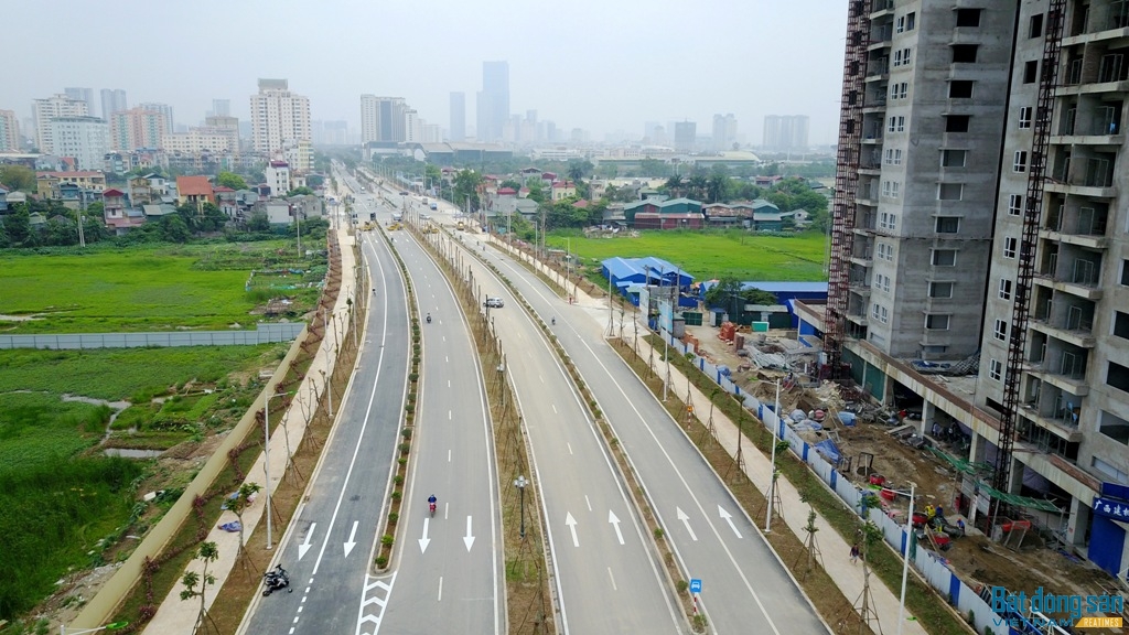 Tuyến đường BT Lê Đức Thọ kéo dài ở Hà Nội vừa được hoàn thành sau 7 năm lỡ hẹn. Ảnh: Trần Kháng