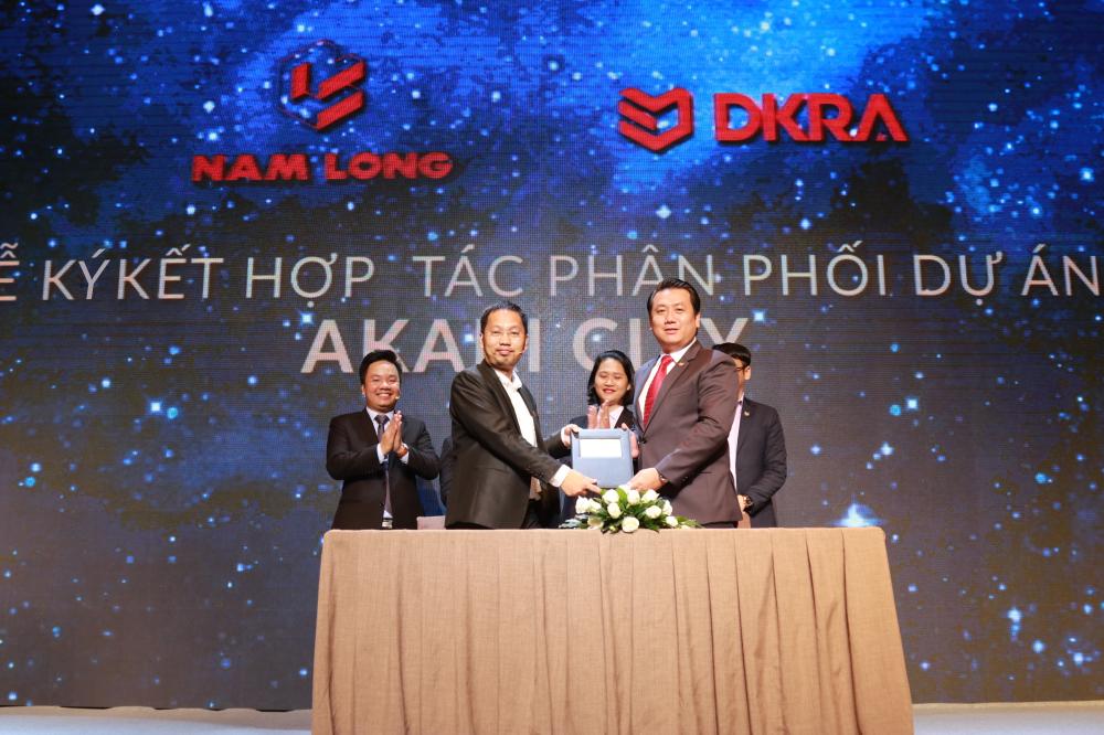 Tập đoàn Nam Long và DKRA Vietnam chính thức ký kết hợp tác chiến lược trong phân phối dự án Khu đô thị ánh sáng Akari City