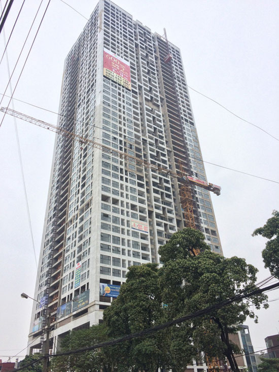 Dự án Tokyo Tower liên tục chậm tiến độ và hiện chính thức bị ngân hàng siết nợ.