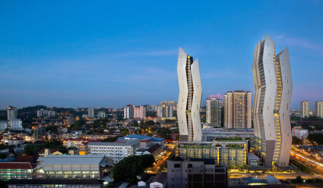 The Capers, là một dự án tái phát triển ở Kuala Lumpur, Malaysia. Dự án bao gồm hai tòa tháp năm tầng. Hình dạng zig-zap của chúng đã thu hút giới truyền thông địa phương đặt tên là 