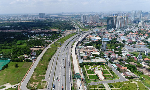 Vị trí địa lý và hệ thông giao thông thuận tiện đưa Việt Nam là điểm đến lý tưởng cho các nhà đầu tư nước ngoài.