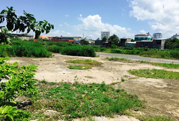 Khu đất xây dựng dự án Trung tâm thương mại Thái Dương hiện đang là bãi (Nguồn ảnh: Báo Bà Rịa - Vũng Tàu)