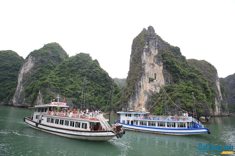 Những đặc trưng của vịnh Hạ Long đã tạo điều kiện để Quảng Ninh ôm trọn tiềm năng to lớn phát triển du lịch và bất động sản.