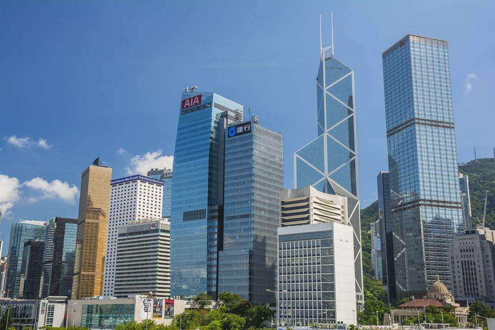 Hồng Kông giành lại ngôi vị thành phố đắt đỏ nhất thế giới
