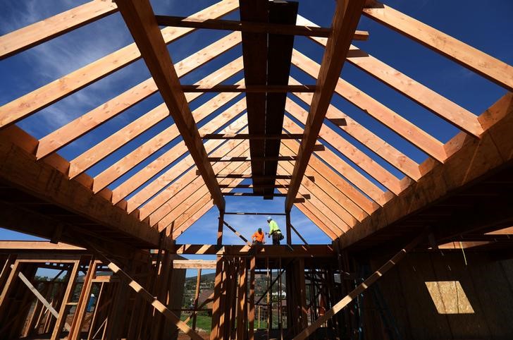 Công nhân thi công xây dựng nhà riêng ở San Diego, bang California, Mỹ