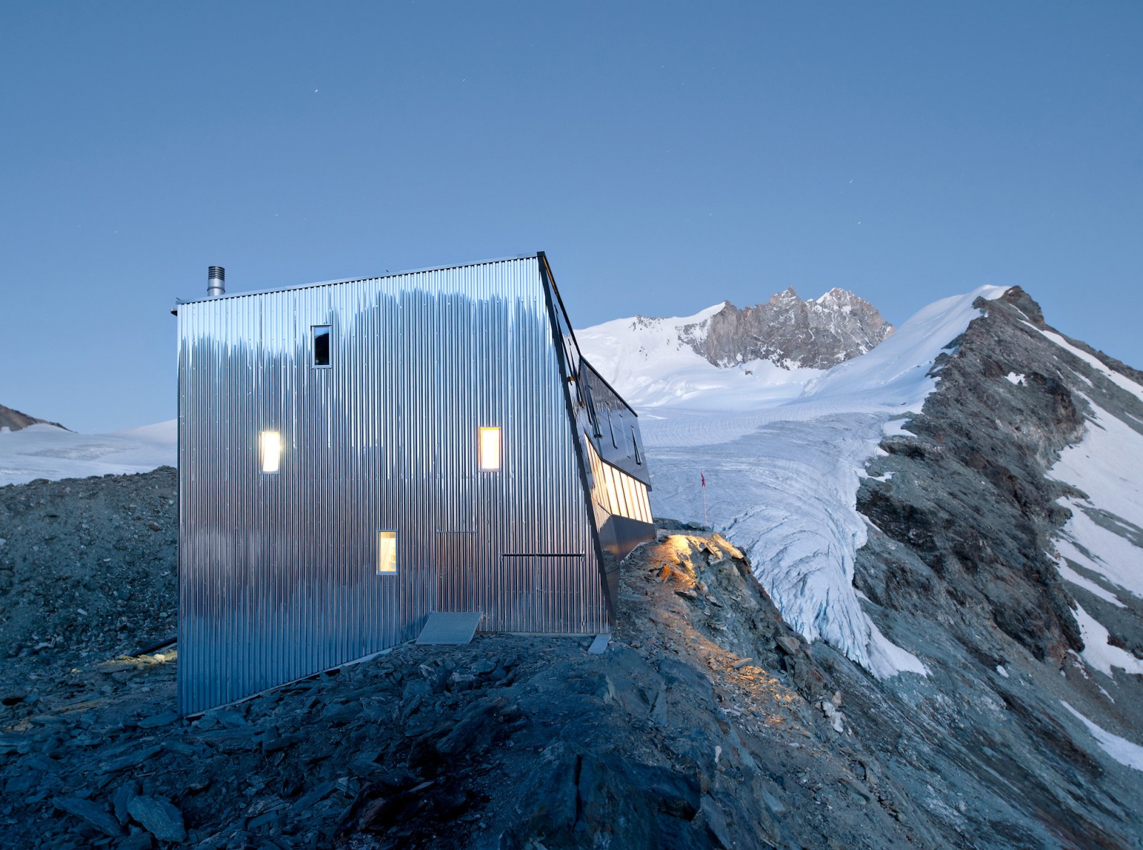 New Mountain Hut At Tracuit / Savioz Fabrizzi Architectes
