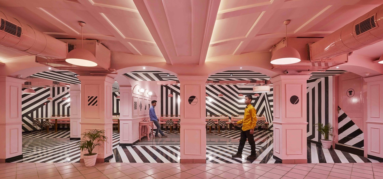 The Pink Zebra / Renesa Architecture Design Interiors Studio