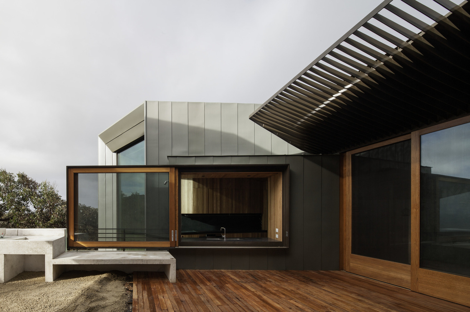 Fairhaven Beach House / John Wardle Architects