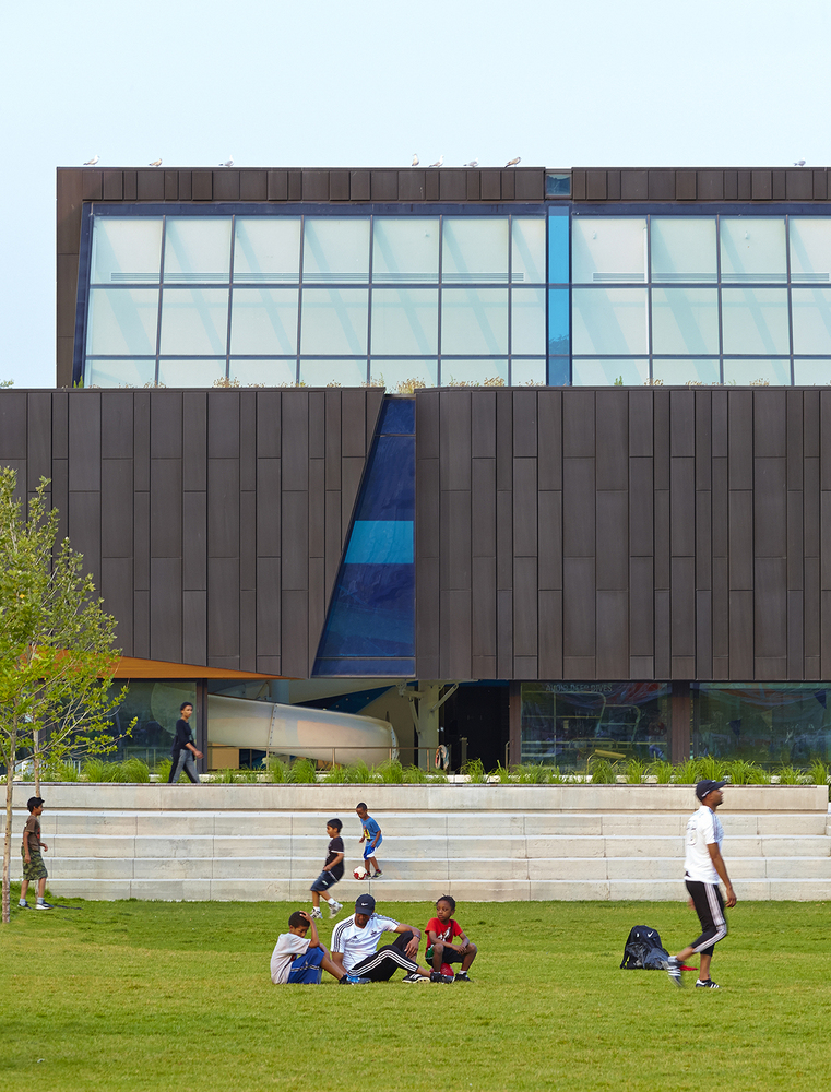 Regent Park Aquatic Centre / MacLennan Jaunkalns Miller Architects
